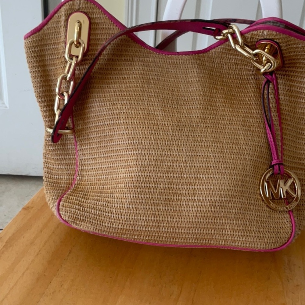 Michael KorsStylish Tan and Pink Women's Bag - Picture 8 of 9